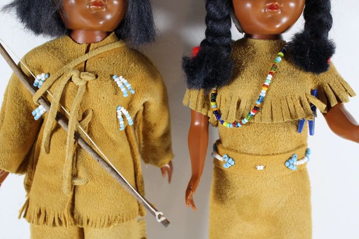 Carlson Dolls American Native Ancienne poupée lot de 2 avec accessoires. - photo numéro 3