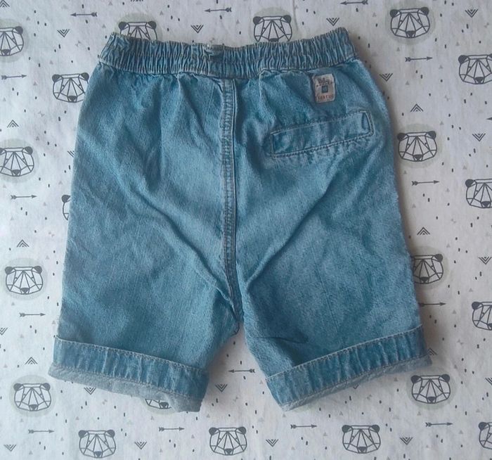 Short en jean taille 24 mois - photo numéro 2