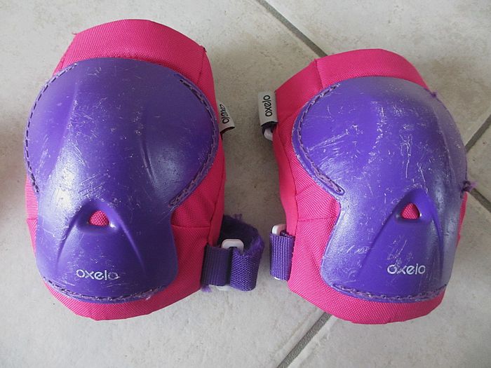 Set de 3 x 2 protections roller / trottinette/ skate enfant Play Oxelo XS 6-10 ans - photo numéro 2