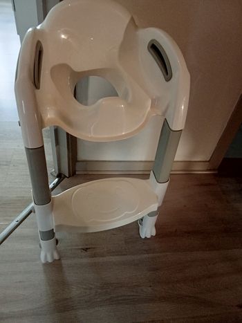 Adaptateur toilette