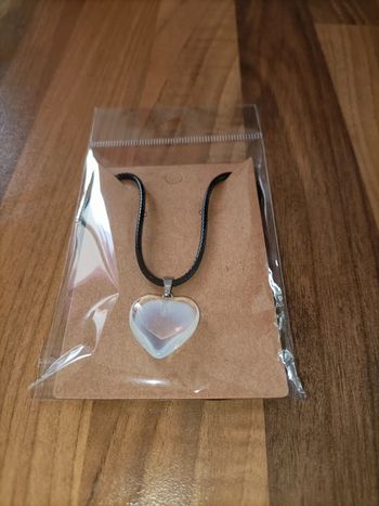 Collier coeur neuf blanc et transparent