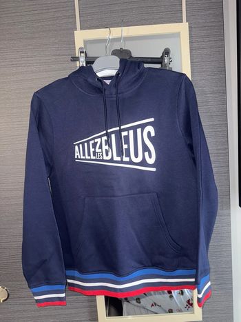 Sweat-shirt capuche