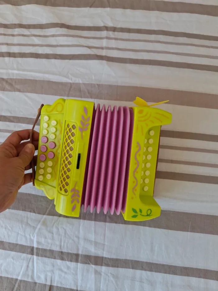 Accordéon encanto mirabelle disney - photo numéro 5