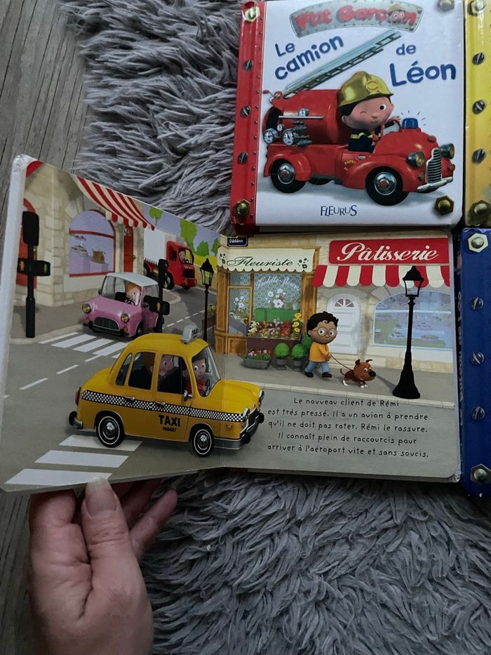 Lot de 4 livres P'tit garçon (1,2,8 et 16) - photo numéro 2