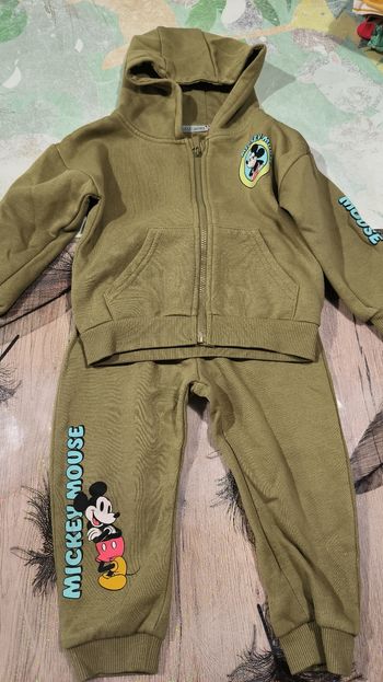 Petit jogging Mickey