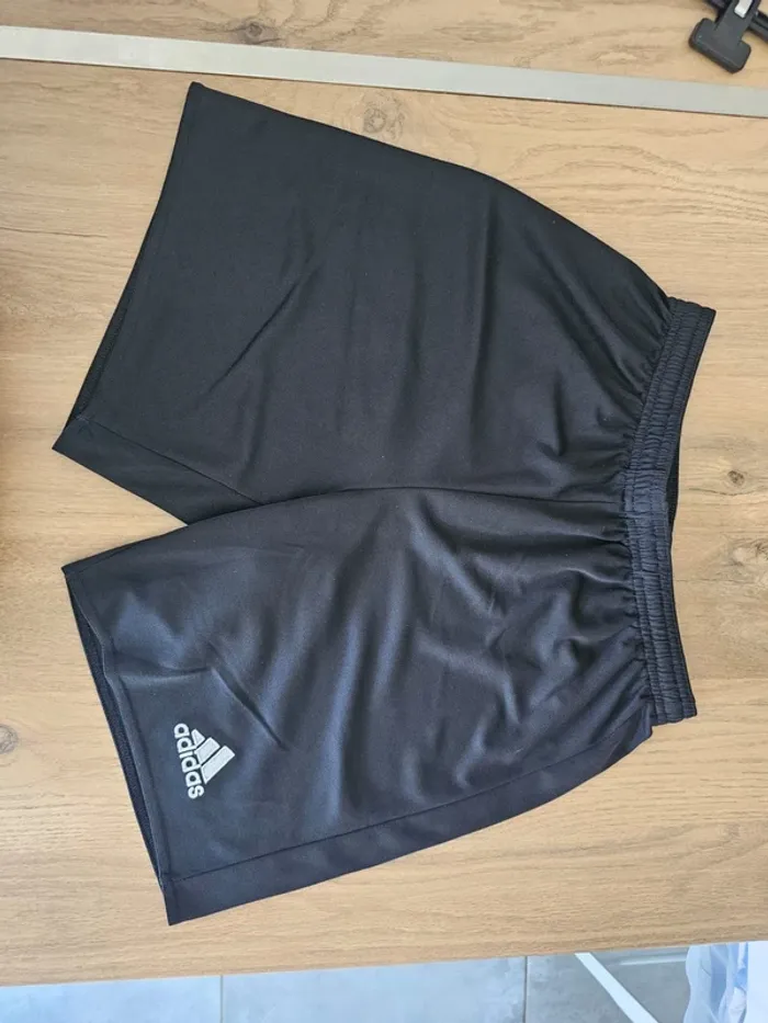 Short adidas 13/14 ans ( sport ,foot) - photo numéro 6