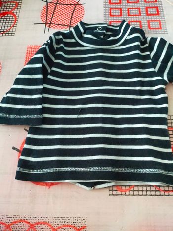 Tee shirt à rayures 1 mois