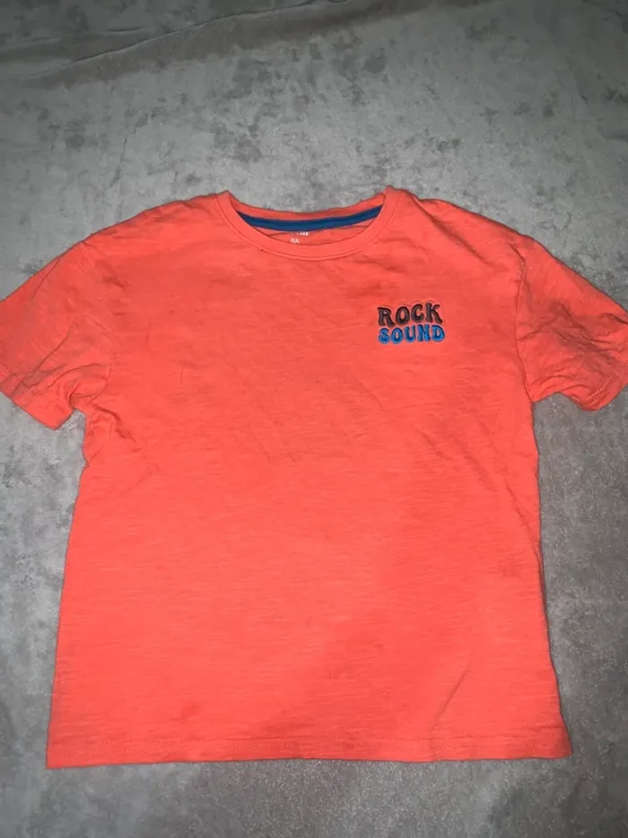 T-shirt rouge 'Rock Sound'