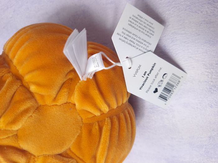 Peluche Jellycat citrouille retired Vivacious Vegetable Pumpkin halloween collection VV6PUM - photo numéro 4