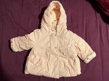Manteau rose pale / saumon fille taille 6-9 mois tape à l’oeil