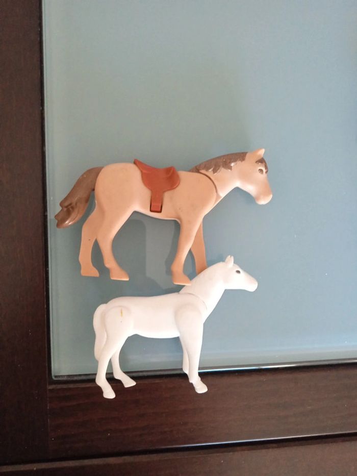Lot de 2 chevaux playmobil