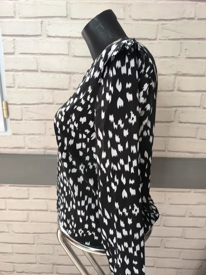 D4646 haut femme taille 42 - photo numéro 3