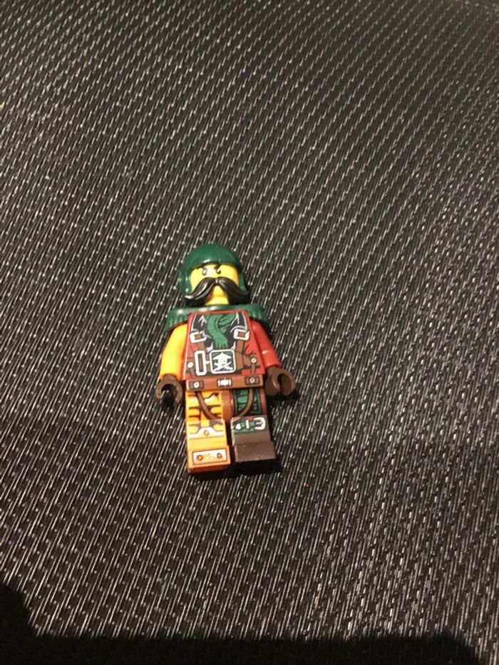Lego Ninjago mini figurine Flintlock avec épaulettes njo197 minifigure lego officiel 2016 - photo numéro 2