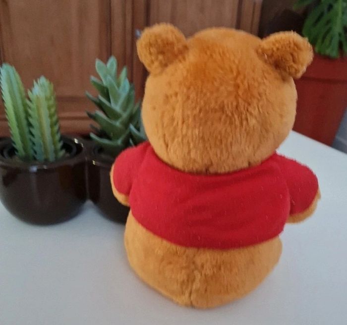Peluche winnie l'ourson - 30 cm- Walt disney compagny - photo numéro 2