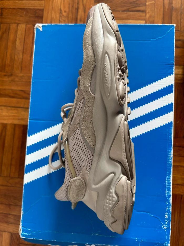 Baskets homme Adidas ozweego 42 - photo numéro 1