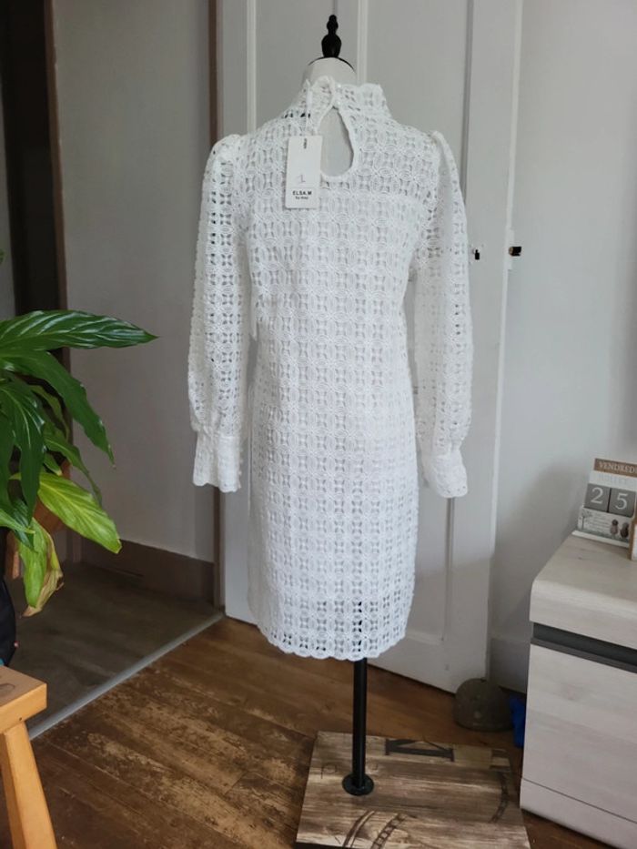 Superbe robe blanche - photo numéro 5