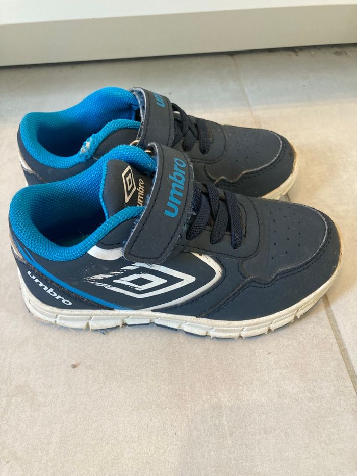 Baskets enfant Umbro T.25 - photo numéro 2