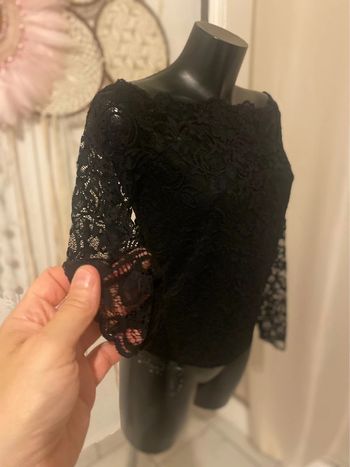 Haut noir dentelle