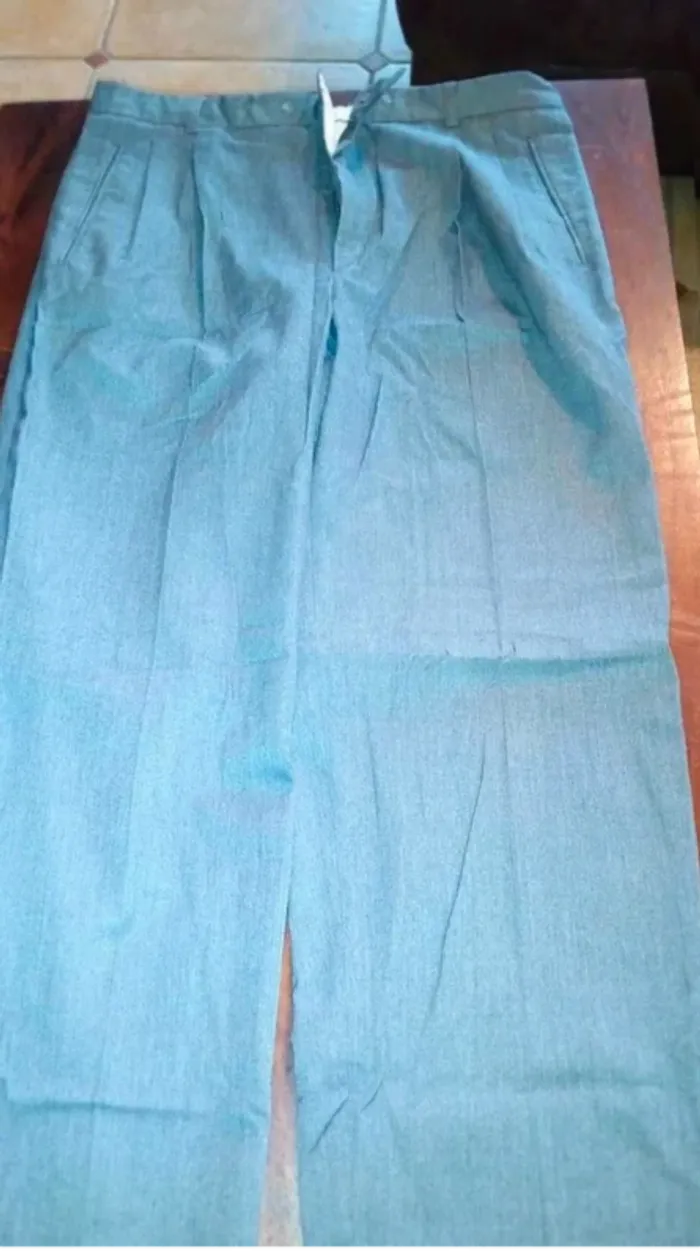 Pantalon  de  costume