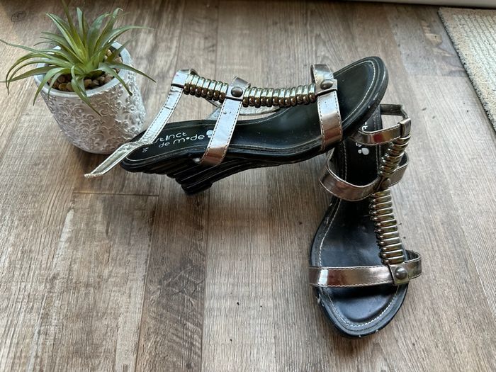 - Chaussures Instinct de mode  - Pointure 36 - bon état