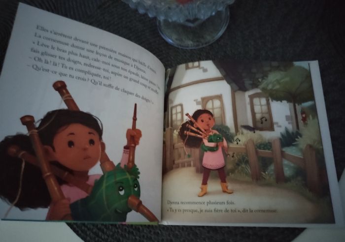Livre "La cornemuse enchantée" neuf - photo numéro 3