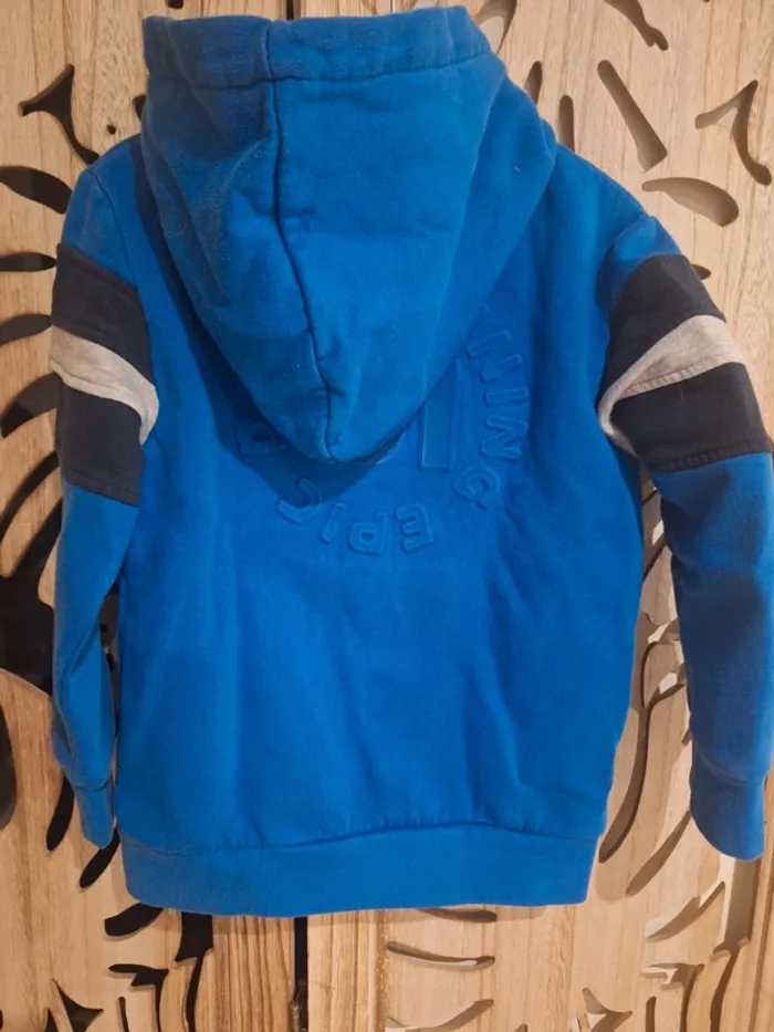 Gilet/veste de survêtement taille 5 ans - photo numéro 4