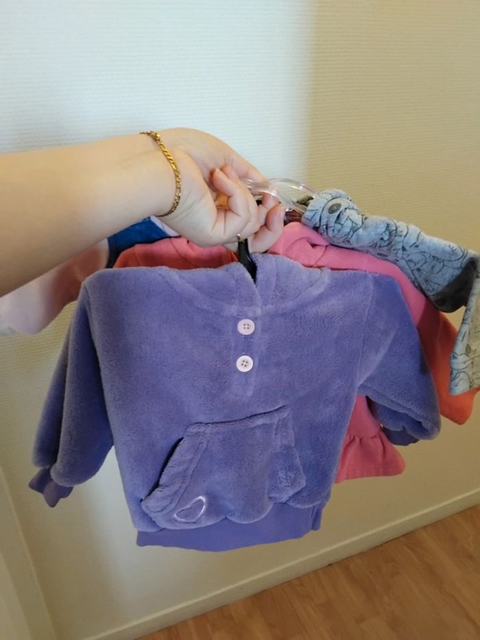 Lot veste à capuche fille 6mois - photo numéro 10