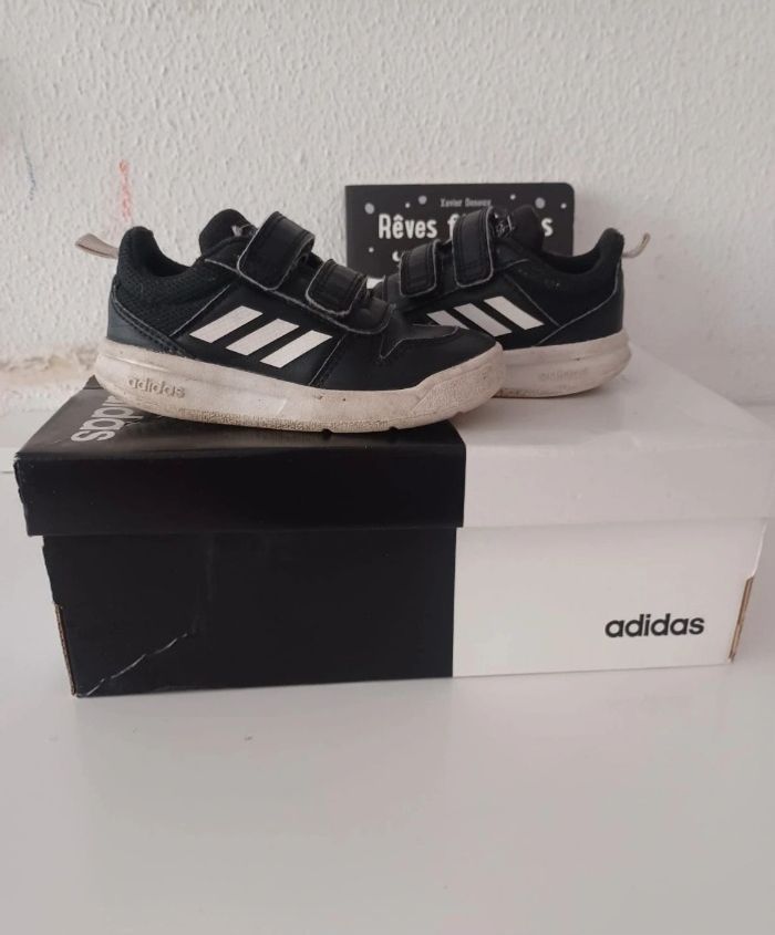 Basket bébé.. Adidas - photo numéro 1