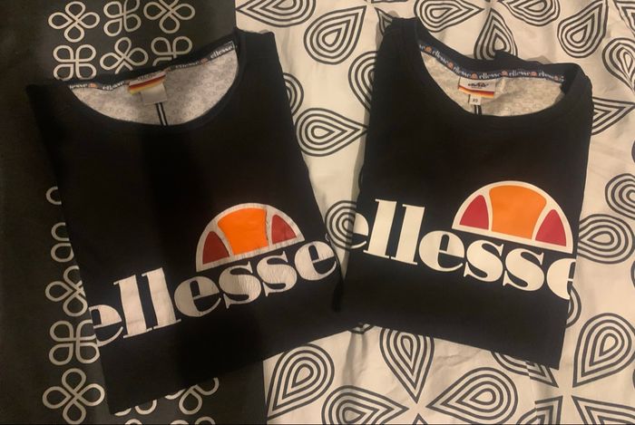 2 tee shirt marque ellesse noir taille xs adulte