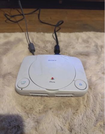 PlayStation 1 fonctionnelle - bon état