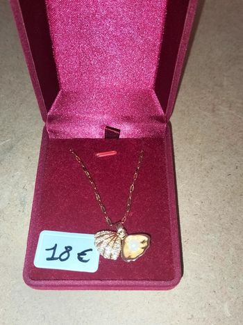 Collier perle coquillage