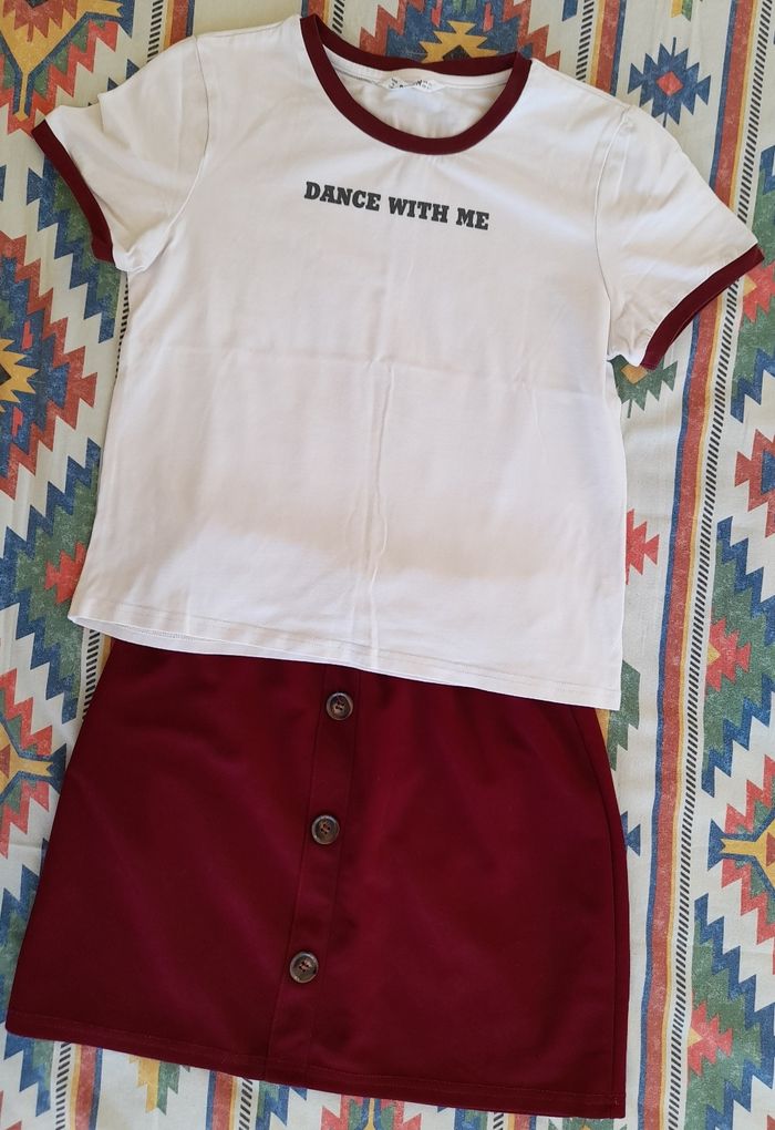 Lot 2 ensembles jupes et t-shirts + 1 gilet fille 12 ans - photo numéro 2