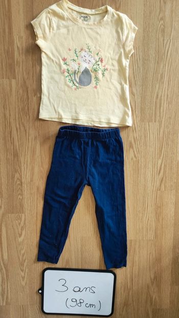 T-shirt jaune et legging marine taille 3 ans