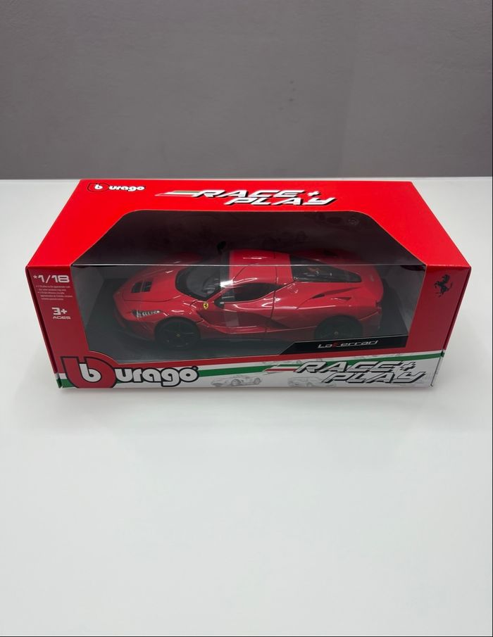 Bburago 1/18 Ferrari La Ferrari Race + Play