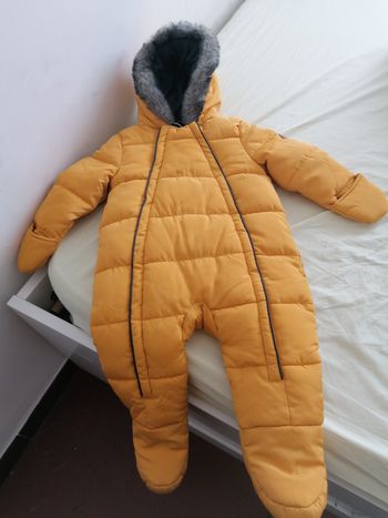 Combinaison à capuche