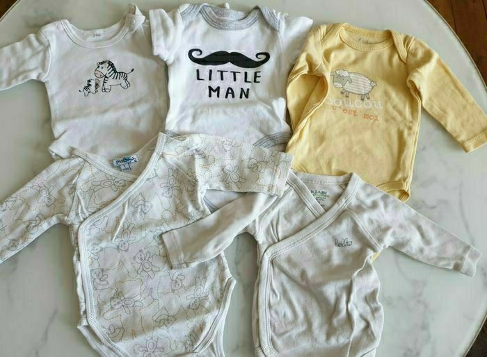 Lot de vêtements bébé 1 mois - photo numéro 3