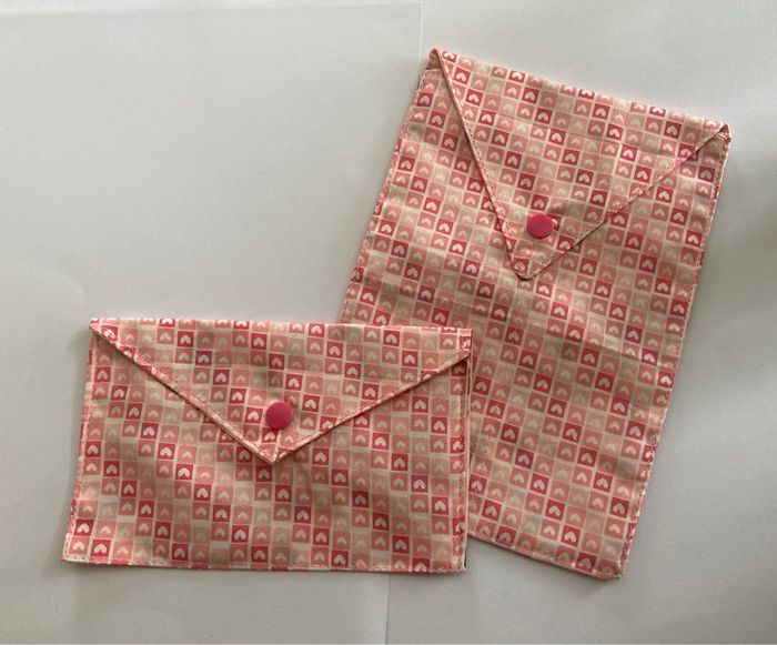Pochettes à savon, brosse à dent et dentifrice - photo numéro 3