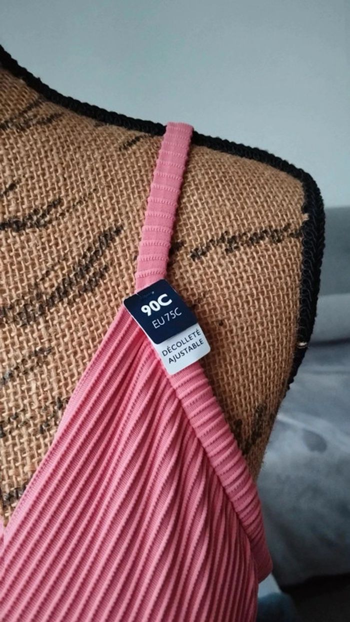 Haut de maillot de bain rose taille 90c - photo numéro 4