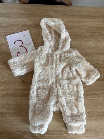 Combinaison bébé sans les pieds