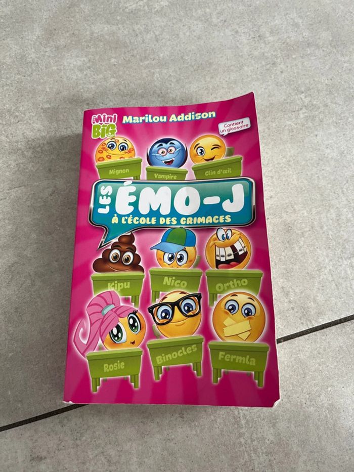 Livre les Emo-j à l'école des grimaces