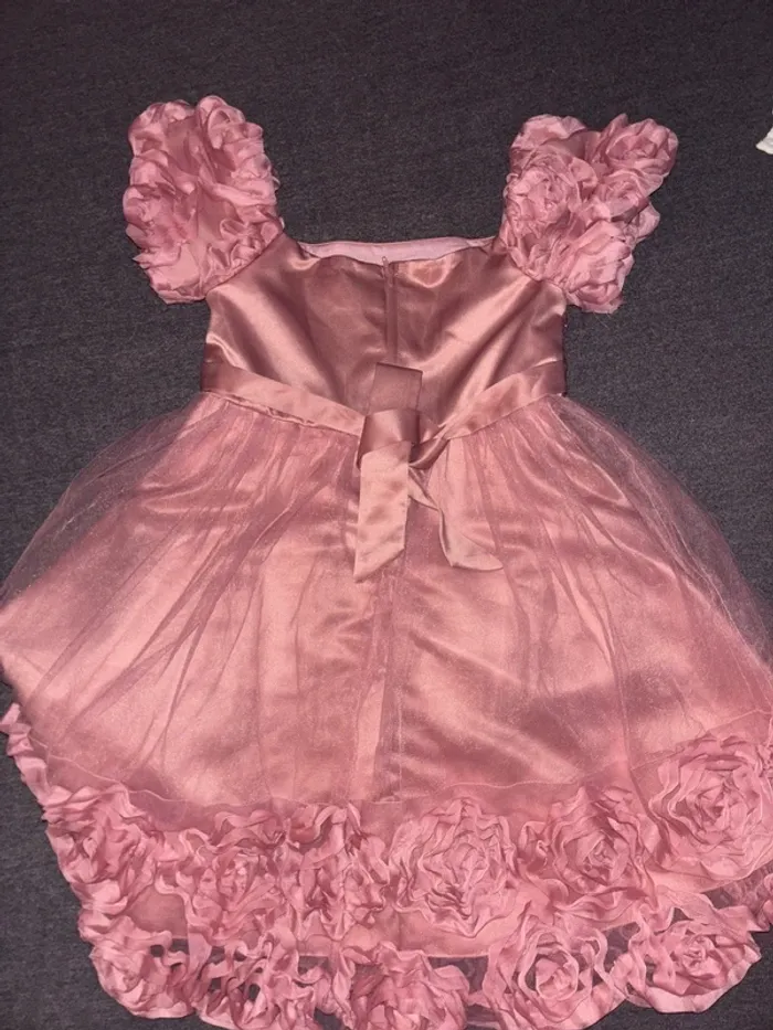 Grosse robe cérémonie fille - photo numéro 3