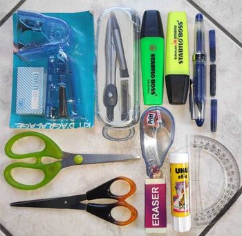 Petit lot écolier fournitures scolaires