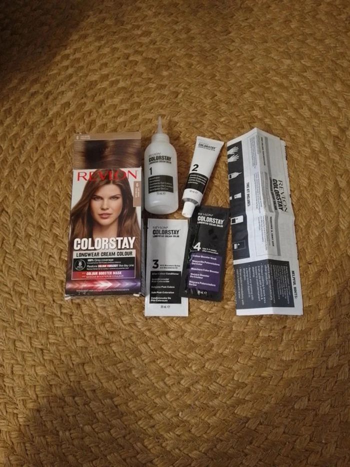 💄Coloration Colorstay Revlon n°6 châtain clair - photo numéro 1