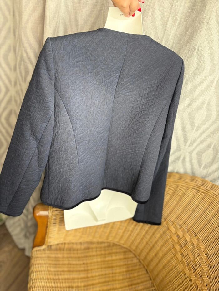 Veste Caroll - comme neuve - bleu très foncé - détails velours sur les manches - taille 42/XL - photo numéro 4