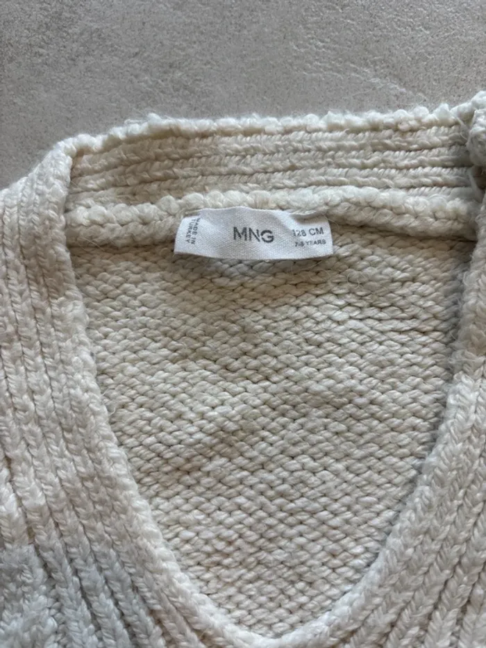 Pull Mango 7/8 ans - photo numéro 2