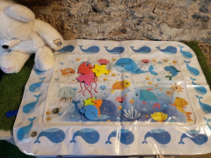 Petit tapis d'éveil pour bébé