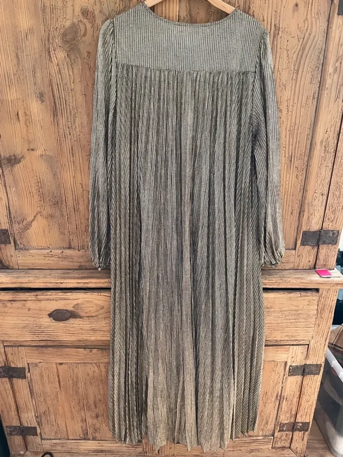 Robe de fête Sezane t 44 - photo numéro 5