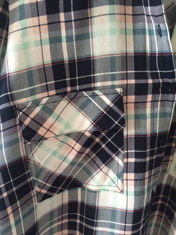 chemise Bershka neuve taille S - photo numéro 2
