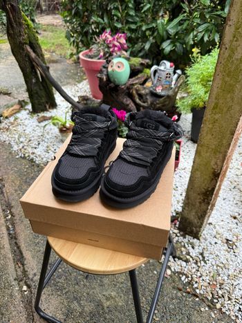 Ugg Lowmel Black