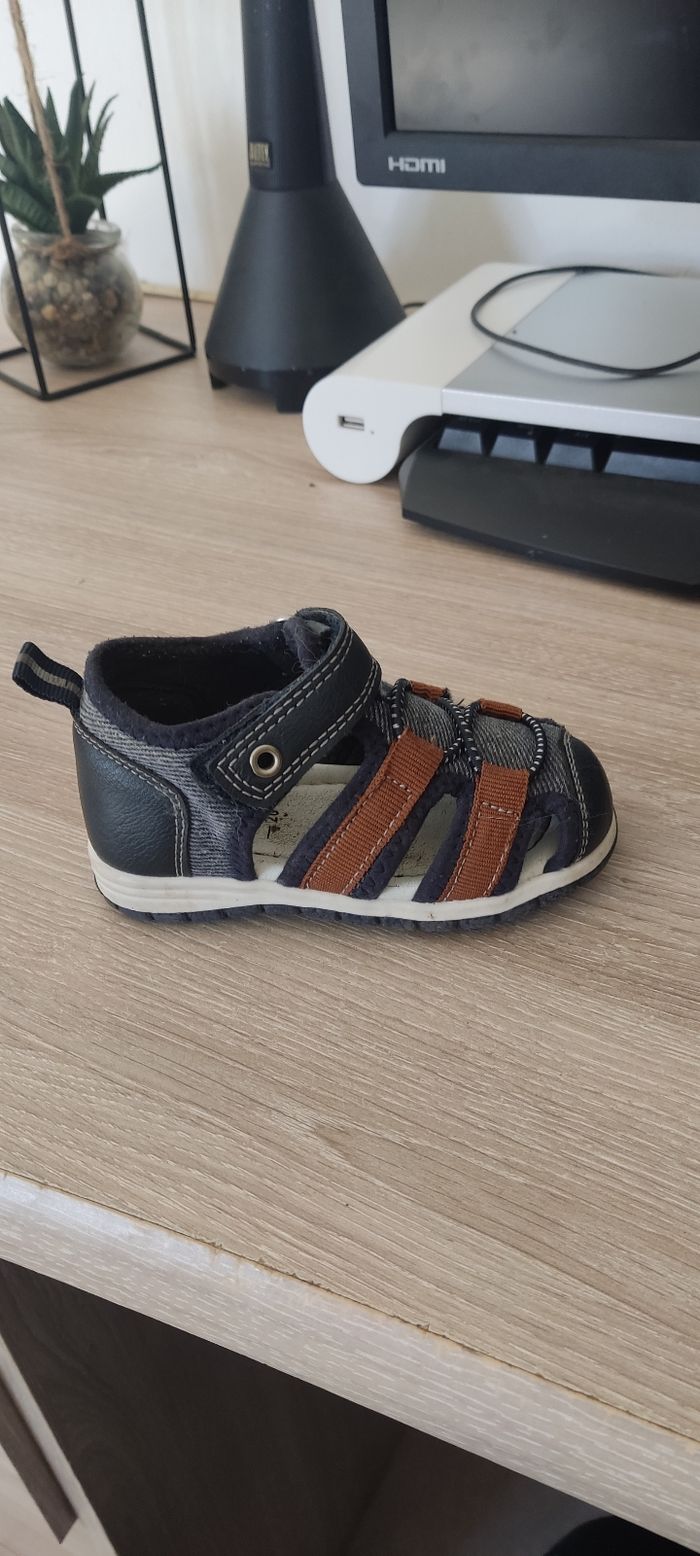 Sandale Gémo taille 20 - photo numéro 2